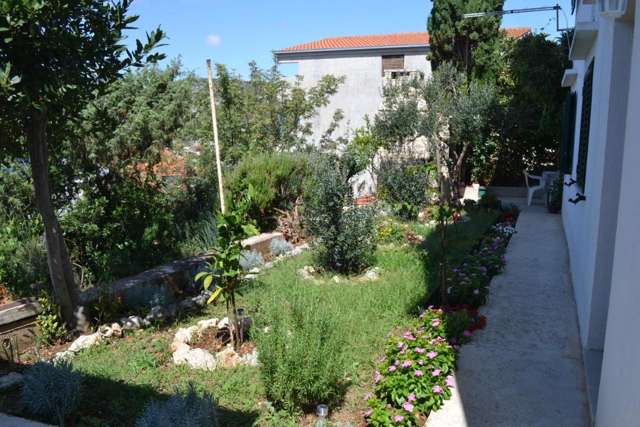 Holiday Apartments Lucic - Feels Like Home, Away From Home Ražanj Exterior foto